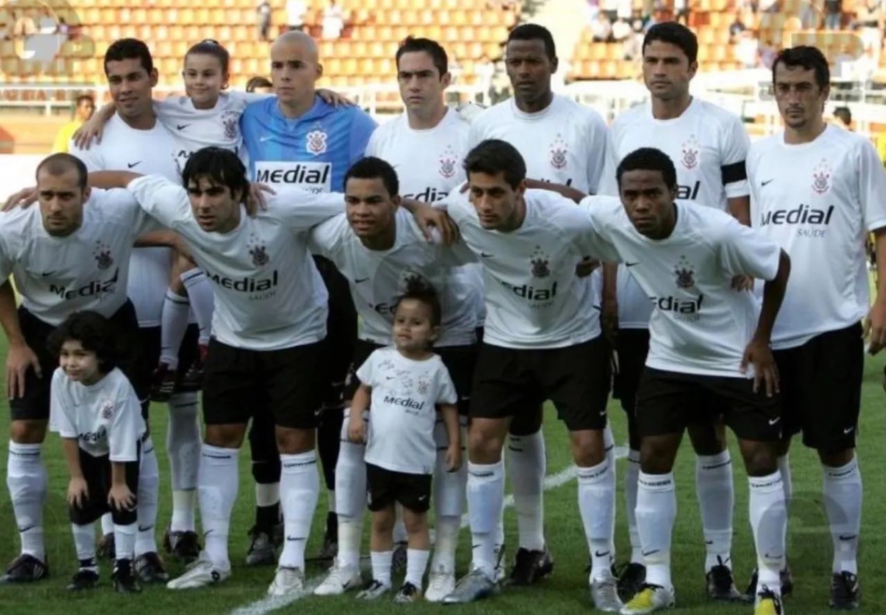 Camisa Corinthians 2007 - Oficial - Dentinho - Foto 5