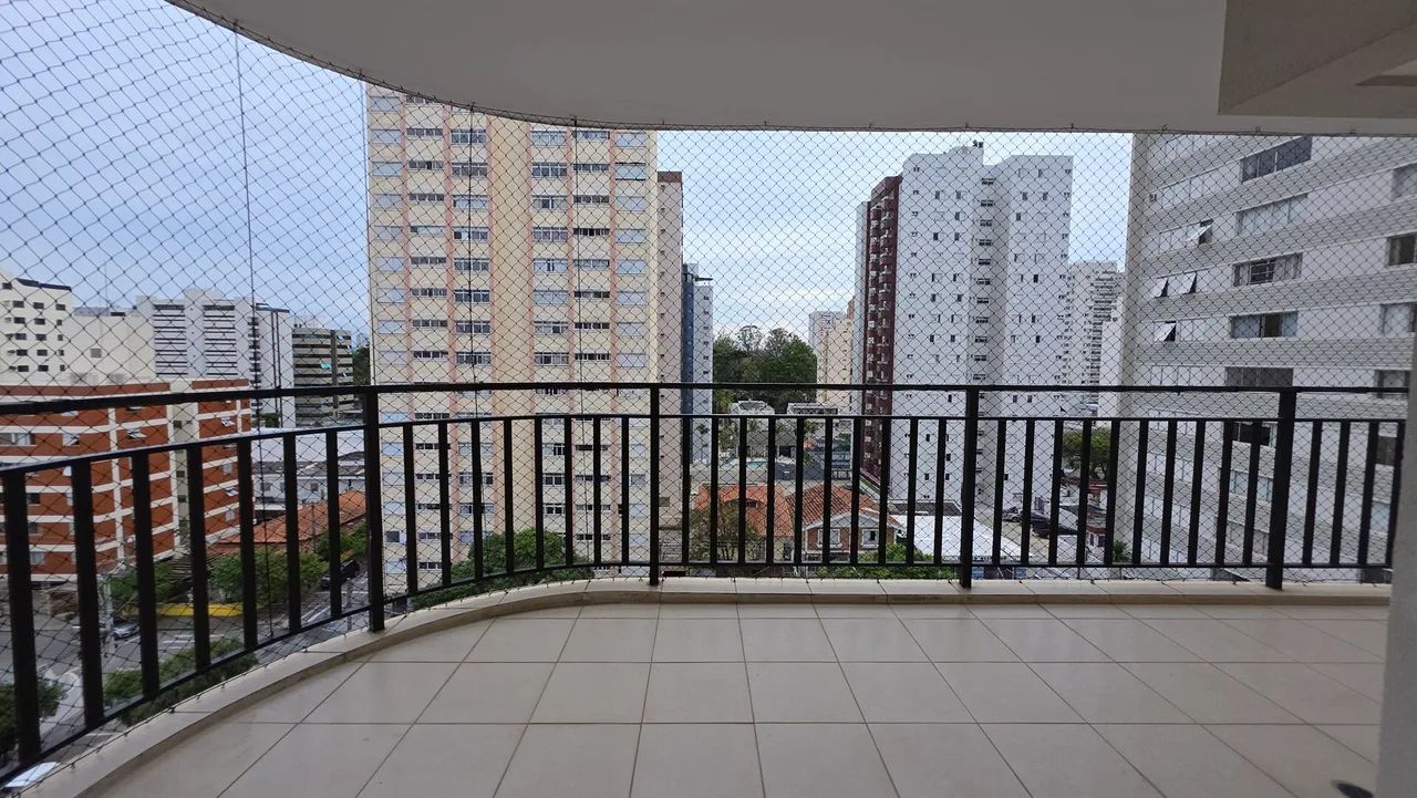 Quer ter uma varanda para poder ler, tomar sol e apreciar uma vista diferenciada? Achou um