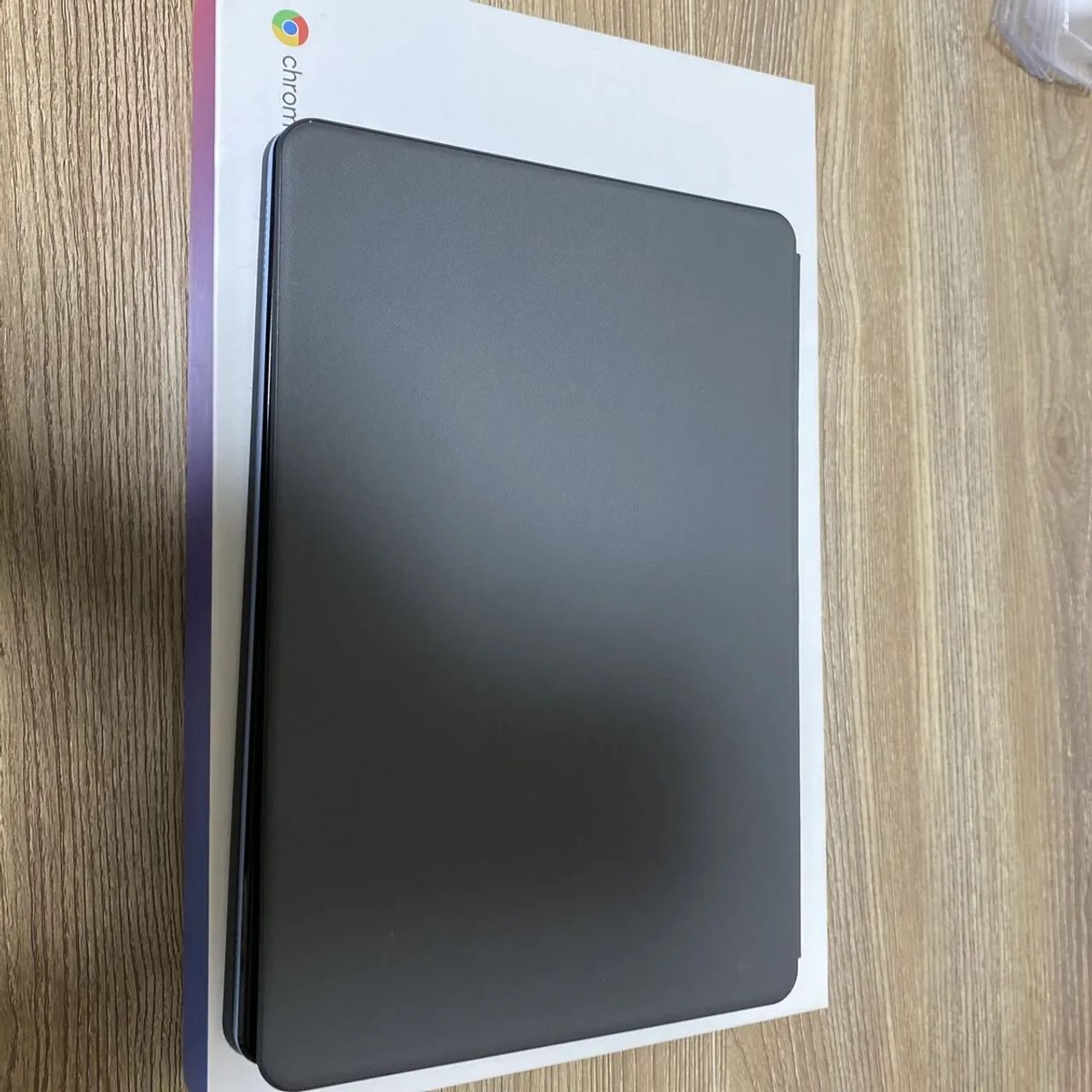 Tablet Chromebook com teclado híbrido Lenovo Duet CT-X636F IdeaPad