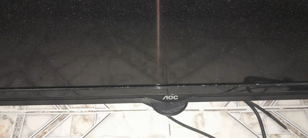 Tv de 39 polegadas com defeito vendo por 100 reais nunca foi aberta não sei o defeito. 