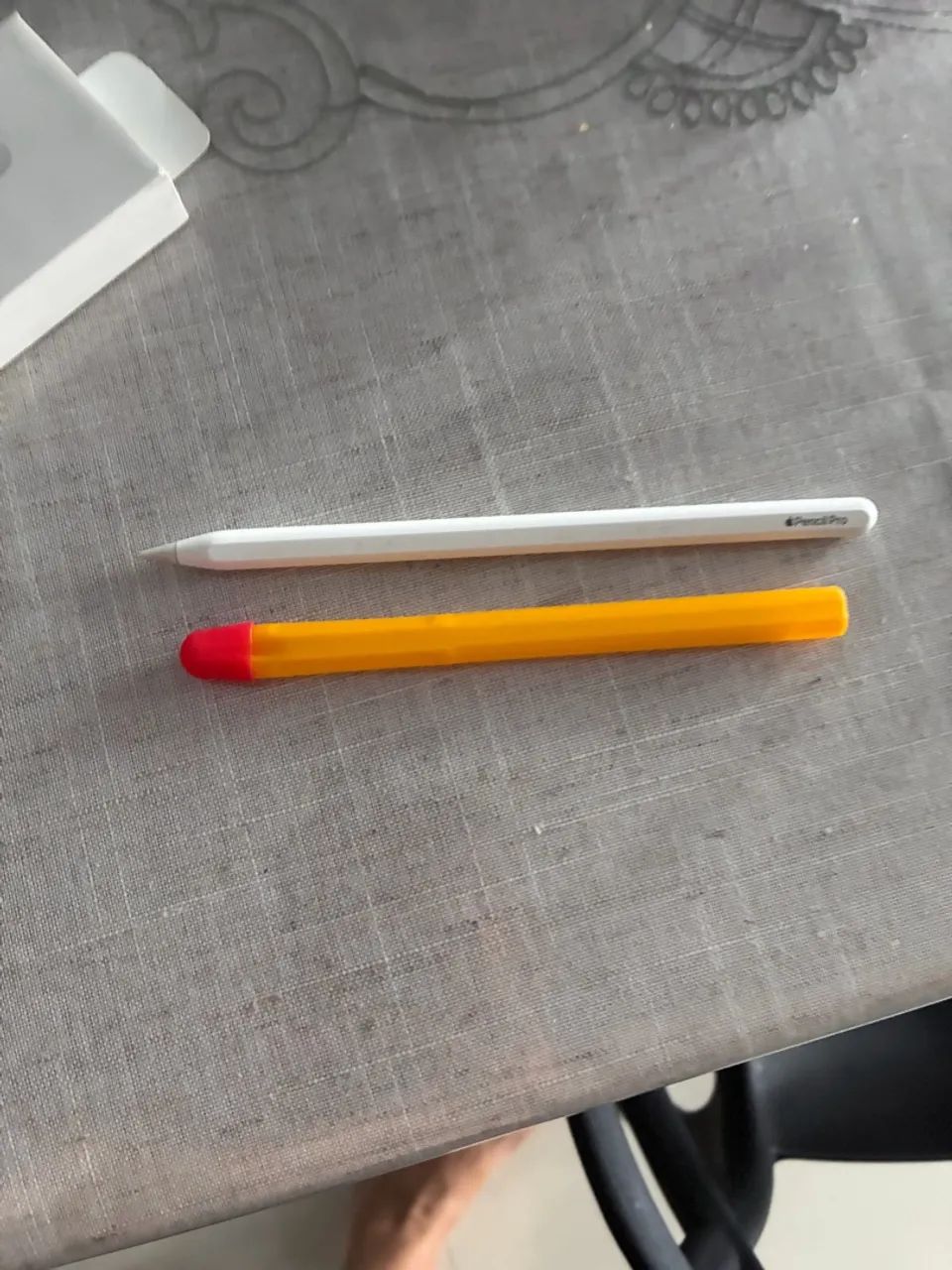 Apple Pencil Pro seminova com capa - Foto 5