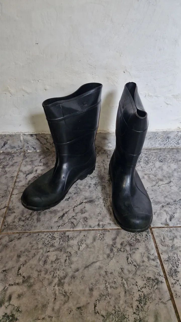 Bota cano longo PVC