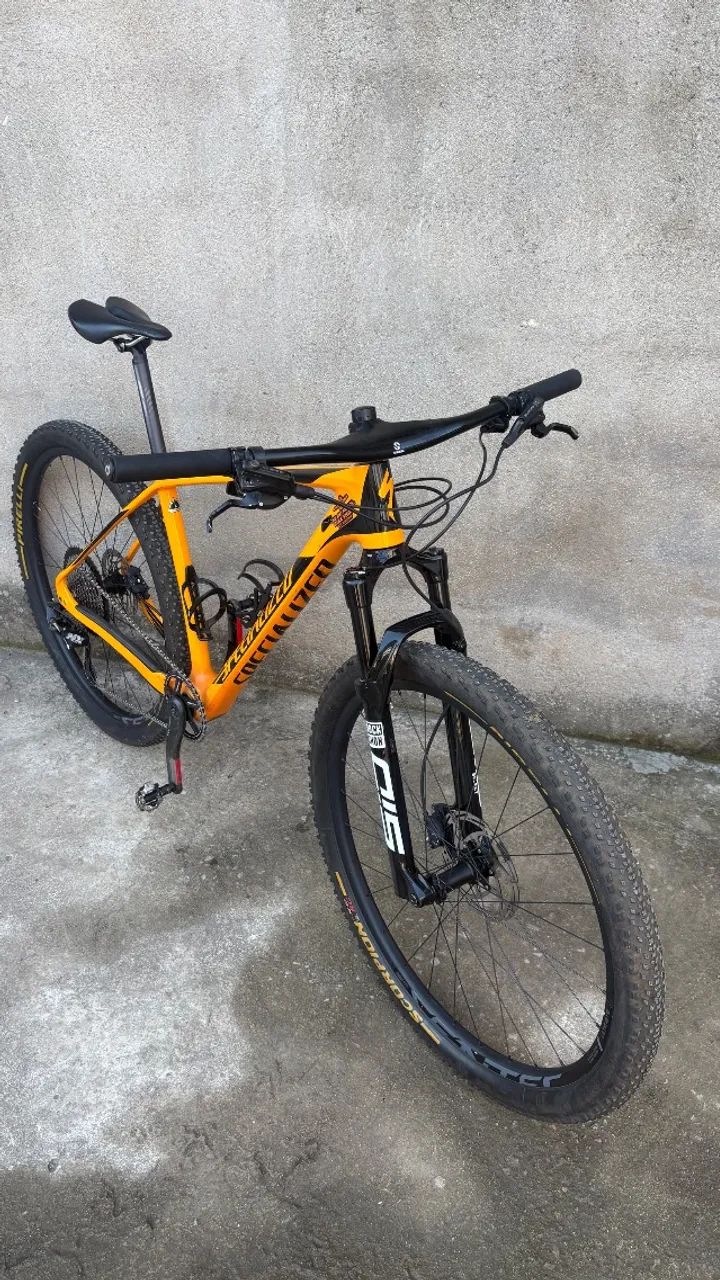 Specialized de carbono 