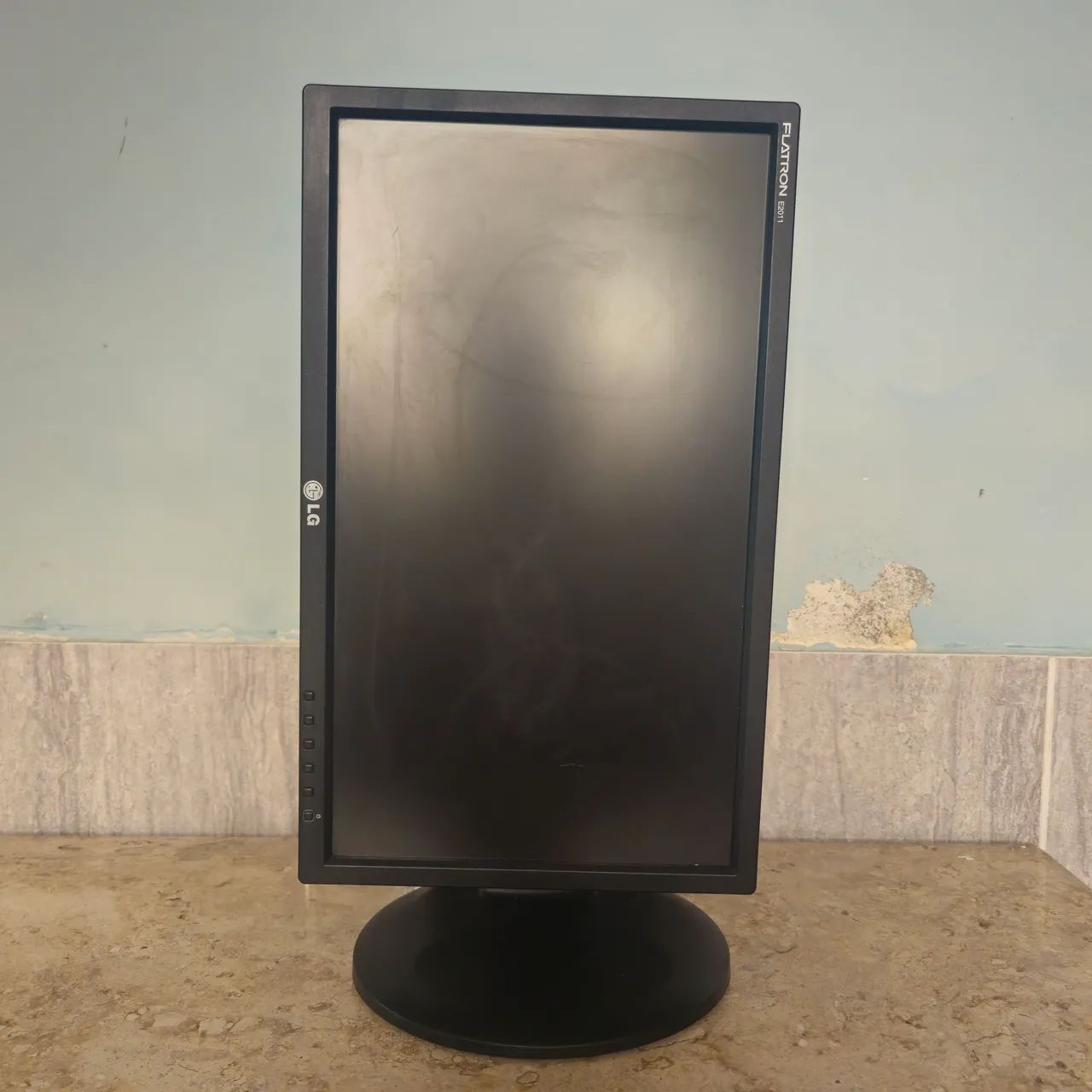 Monitor Flatron E2011P 20" - VGA/DVI - Foto 3