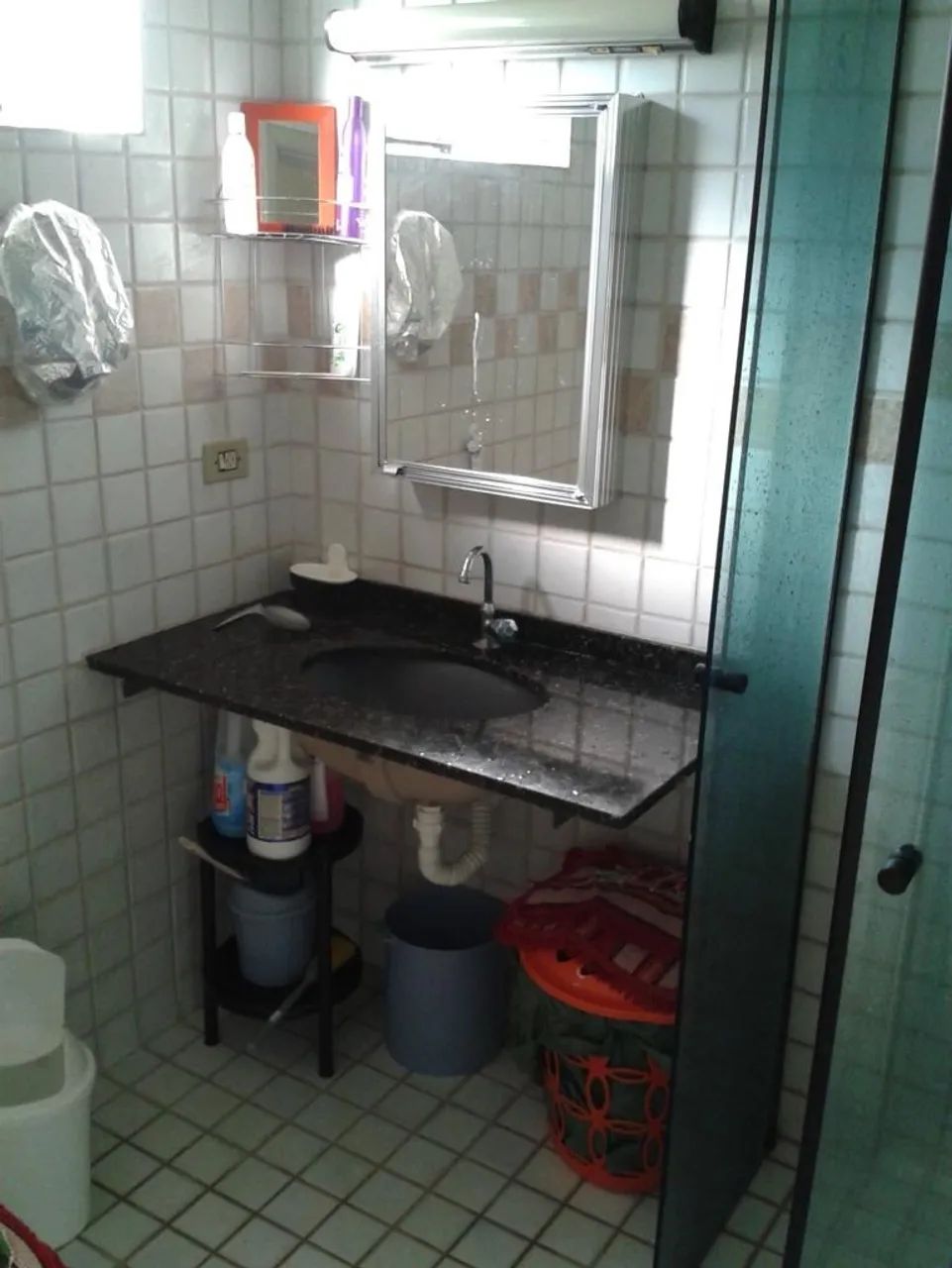 Kit Net 45m2 Suíte, Sala, Cozinha Integrados, Varanda,Semi-Mobiliado, Decorado, com Eletro - Foto 4
