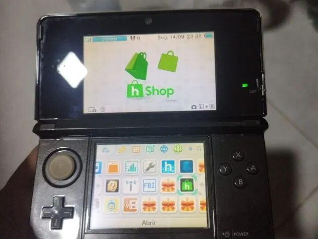 Nintendo 3DS Cosmo Black com acessórios