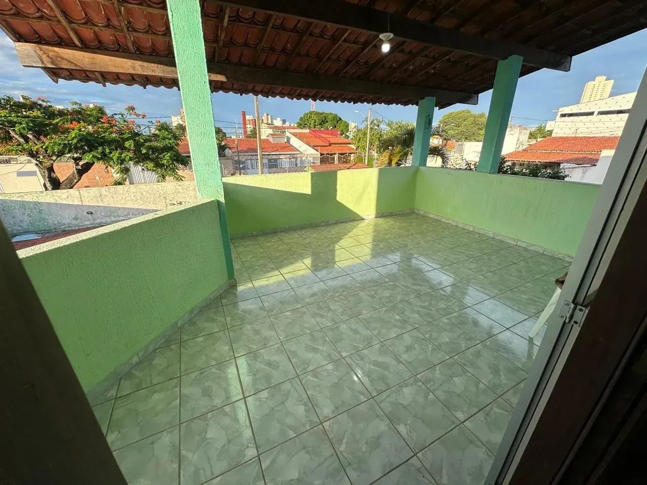 JB CASA DUPLEX EM NEÓPOLIS COM 5 QUARTOS SENDO 1 SUÍTE/ TERRENO 725m².. - Foto 4