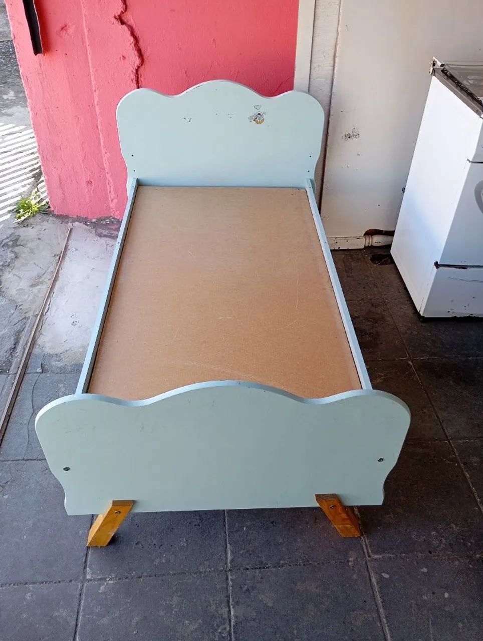 Mini cama sem colchão 