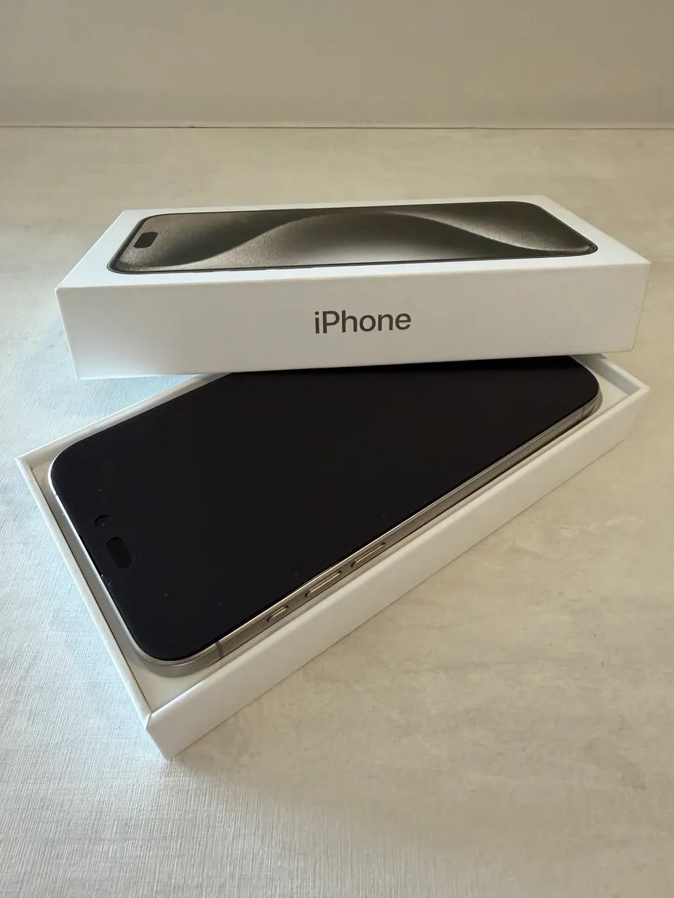 iPhone 15 Pro Max - Foto 2