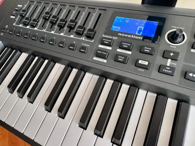 Teclado Controlador Novation Impulse 49 Usb/Midi + Bag Luxo