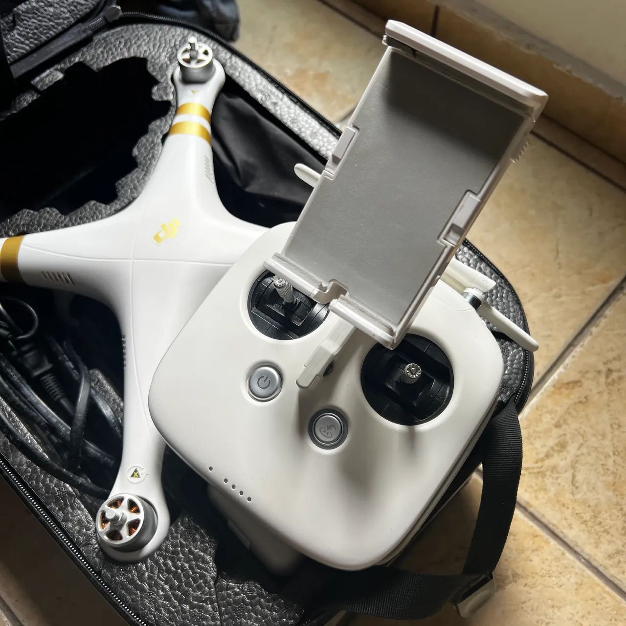 DJI Phantom 3 Professional + 3 Baterias + Bag Original DJI - Foto 5