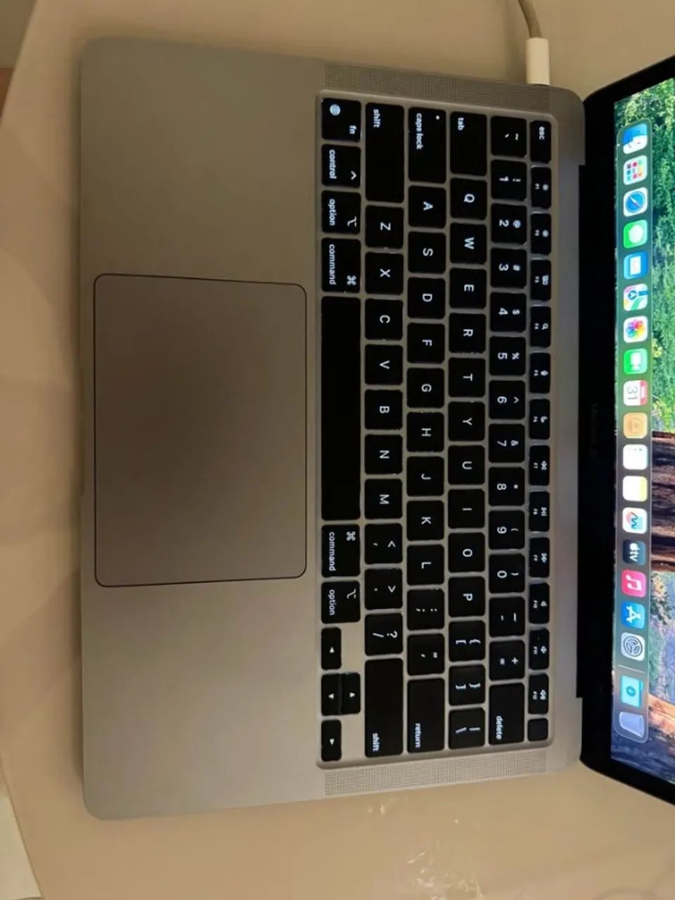 MacBook Air M1 8GB 256GB - Foto 3
