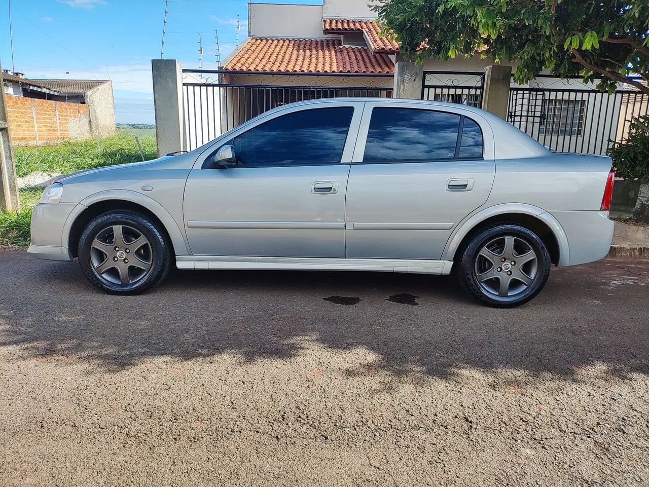 Chevrolet Astra Sedan/ GL Sedan 1.8 MPFI 4P (álcool) 2004
