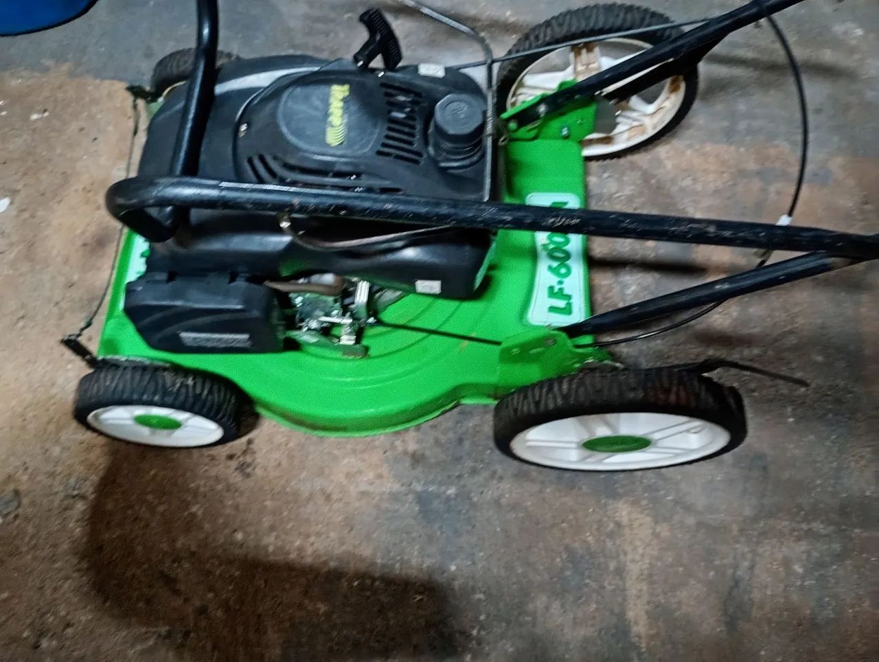 Vendo aparador de grama Trapp Lf600  - Foto 4