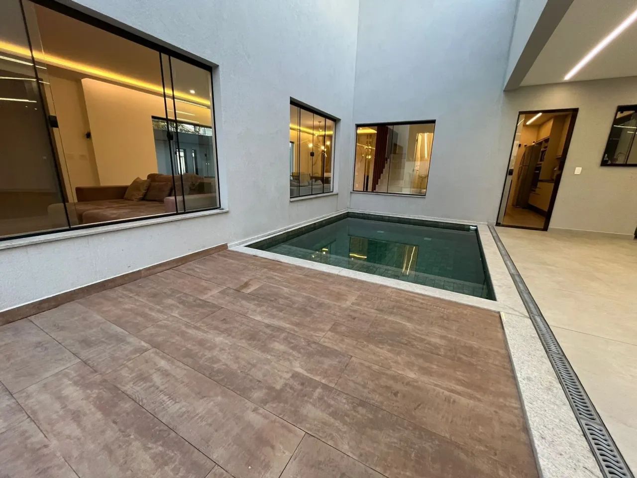Duplex para venda com 545 metros quadrados com 4 quartos - Foto 2