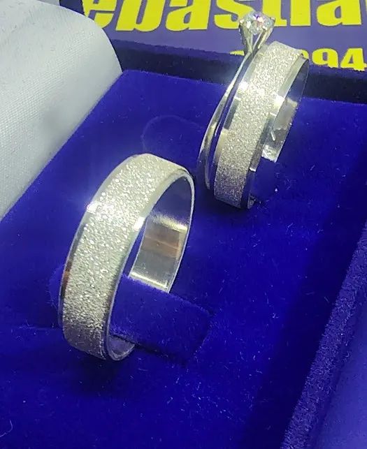 Alianças Prata 950 Trabalhada e Fosca 6 mm                                                