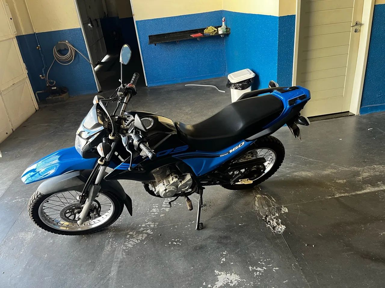 Vende-se Honda bros 160 