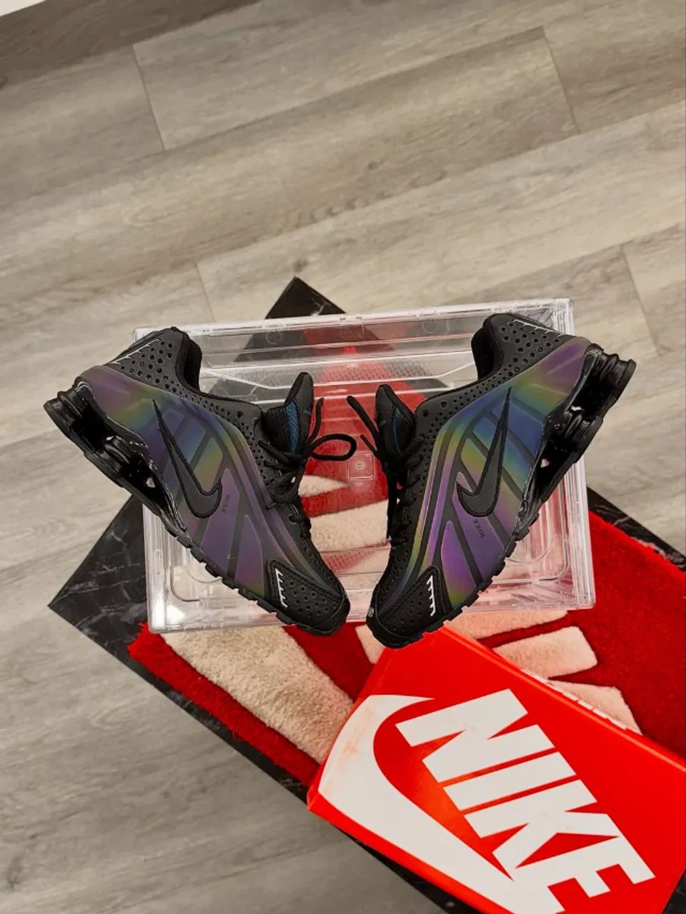 Tênis Nike Shox R4 Refletivo Black/Seaweed Amortecimento mecânico - Disponível 38 ao 43 - Foto 3
