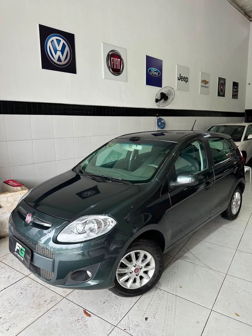 Fiat Palio Attractive 1.0 EVO Fire Flex 8V 5P 2016 - Foto 3
