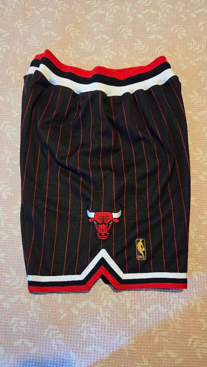 Short Mitchell and Ness Chicago Bulls Authentic  - Foto 3