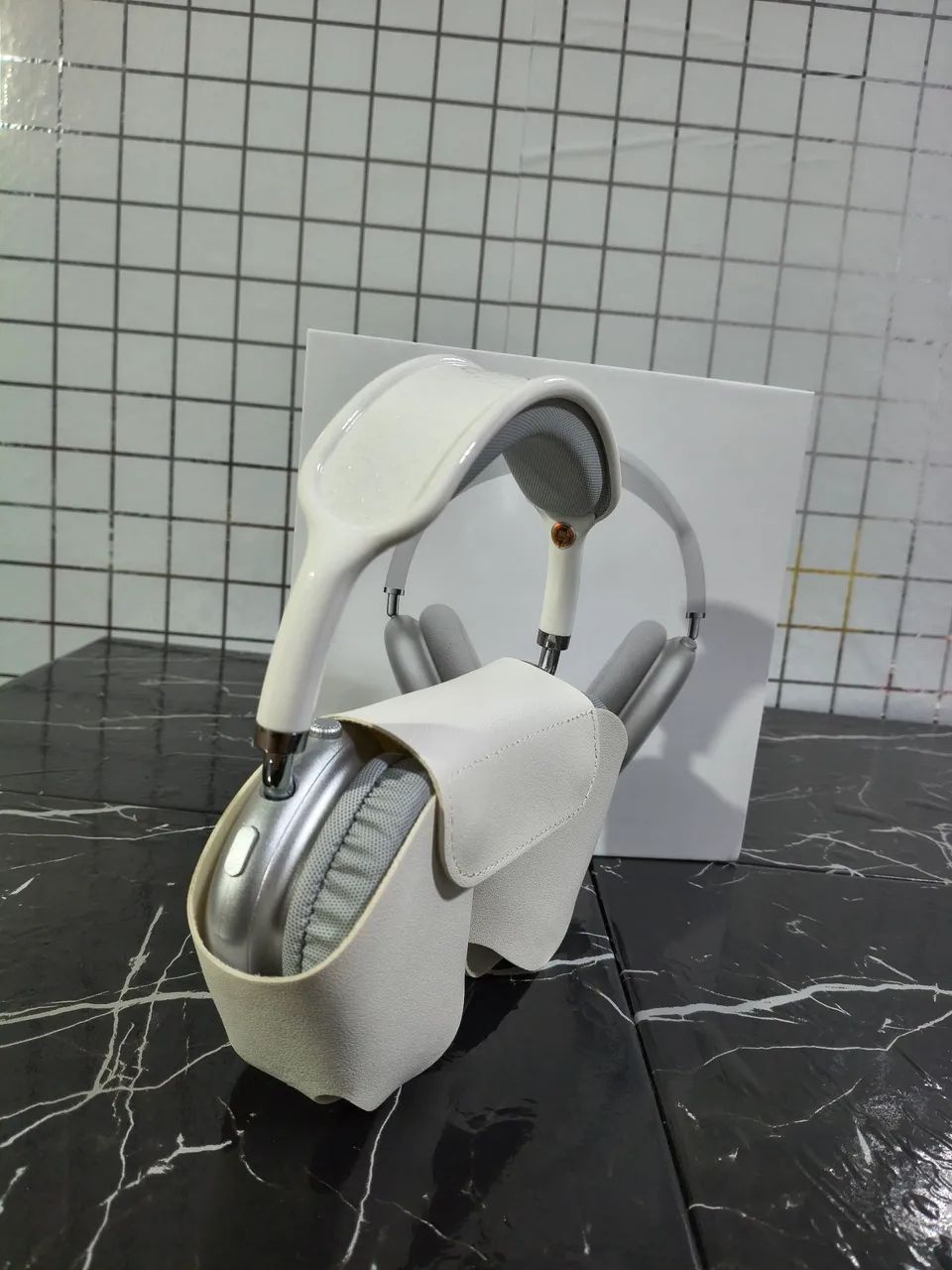 Headphone tws para iPhone é Android até 12 horas de reprodução - Foto 2