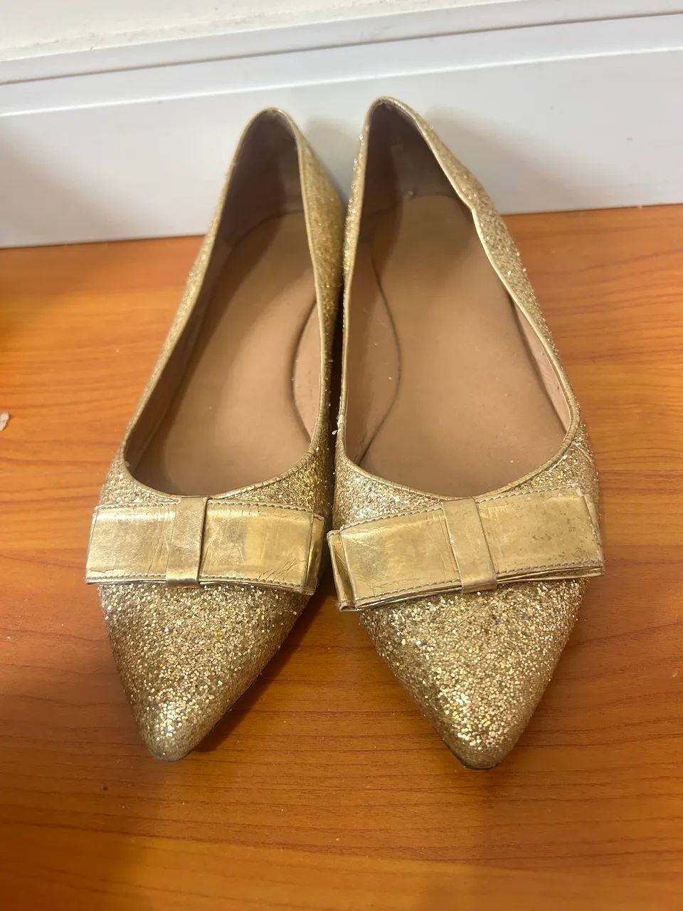 Vendo Sapatilha Couro Dourada  Gliter n 39 - Foto 2