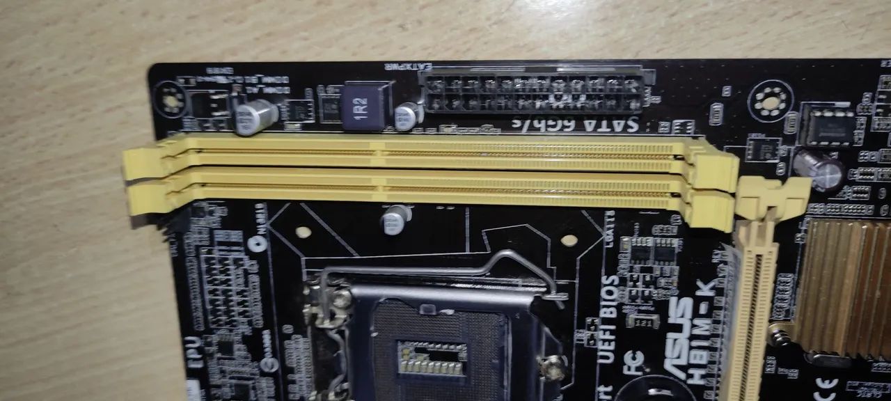 Placa mãe Asus H81M-k, vídeo VGA e DVI, 1150, suporta até 16gb