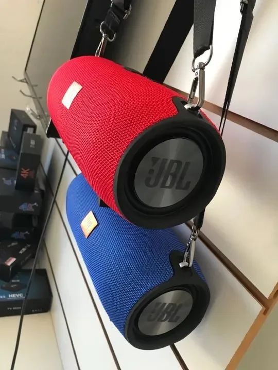 Caixinha de Som Bluetooth Potente com Alça