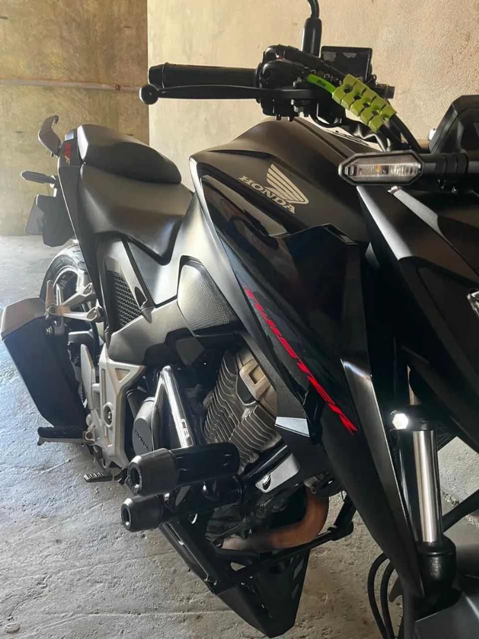 Cb300f vendo ou troco  - Foto 2