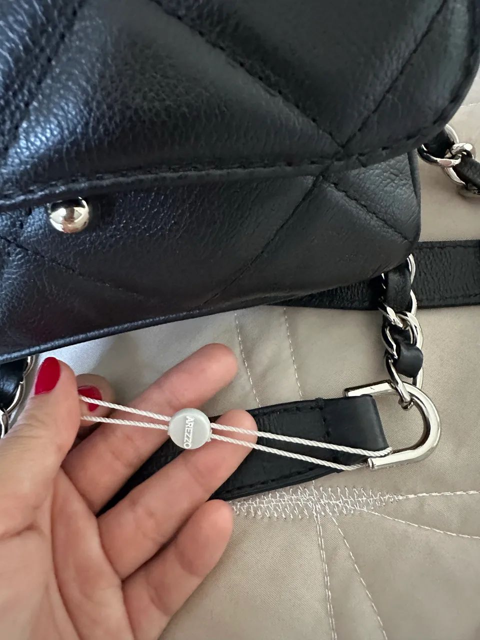 Bolsa Arezzo em couro nova  - Foto 5
