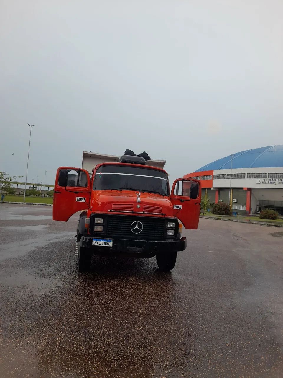 Vendo casamba com ar condicionado.  - Foto 3