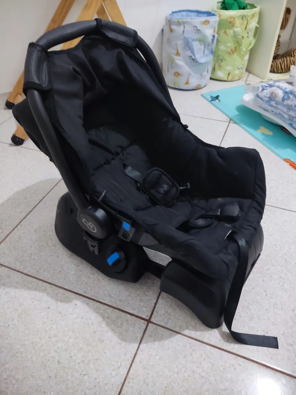 Carrinho e Bebê Conforto+Base Galzerano (Zero sem marcas de uso) - Foto 3