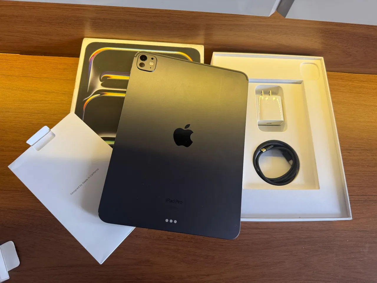 iPad Pro M4 11 256gb + Pencil Pro SEMINOVO - Tablets e E-Readers