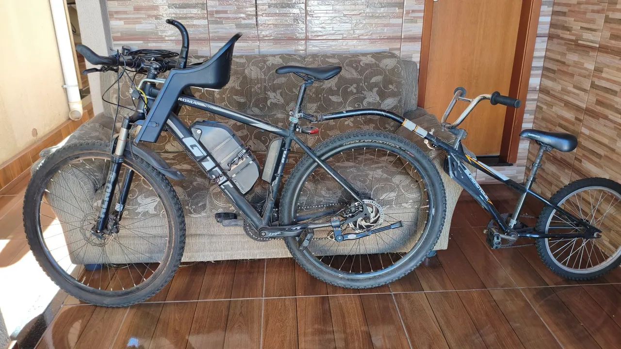 Bicicleta elétrica com reboque e cadeirinha - Foto 2