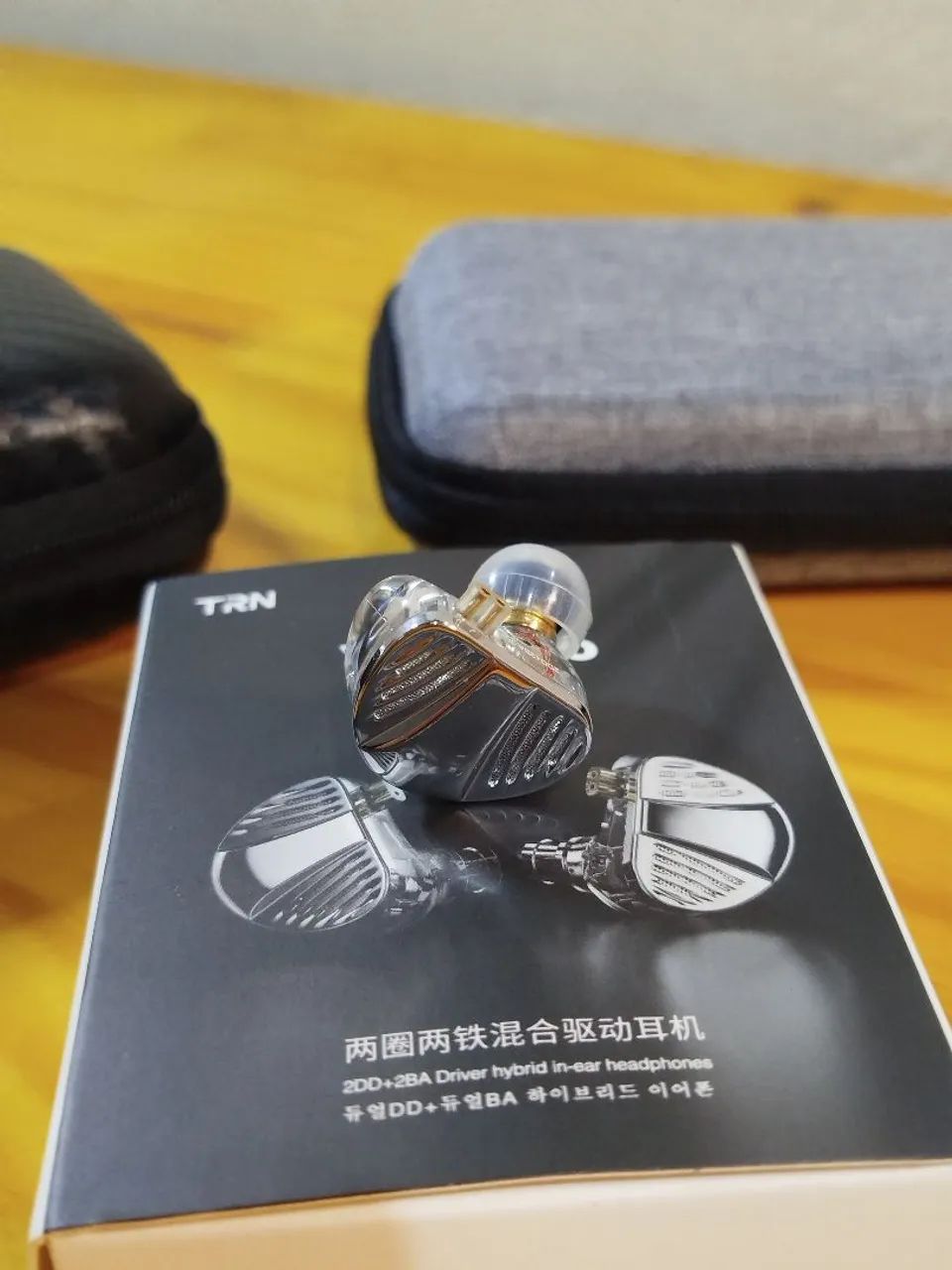Fone Profissional TRN V10 Pro - grátis bag - Lacrado! - Foto 2