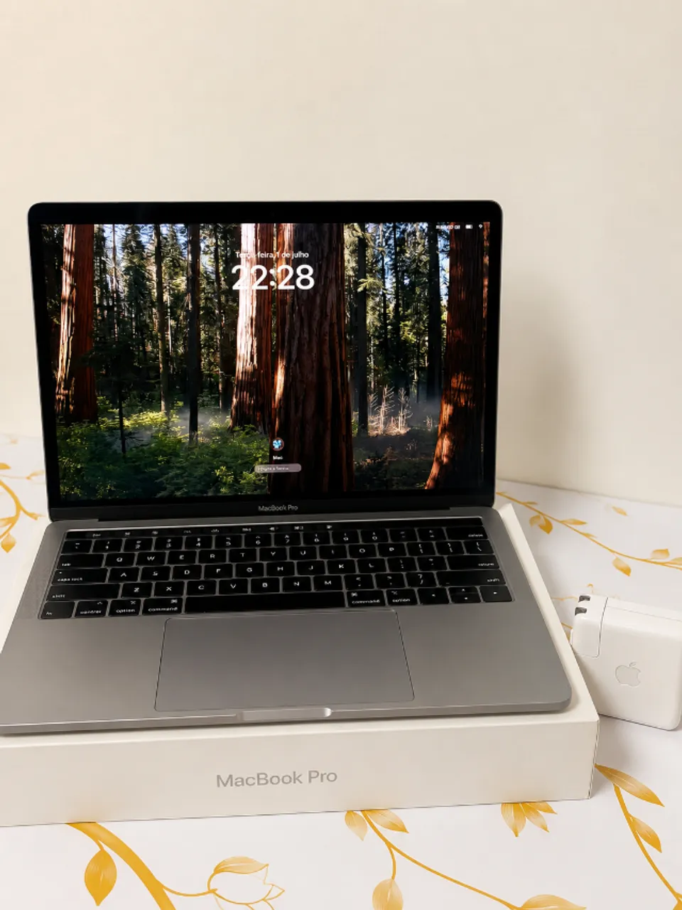 macbook pro 13 2019
