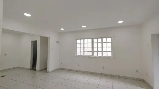 Terreno no  Centro com uma edificação comercial, escriturada - Macaé - RJ - Foto 3