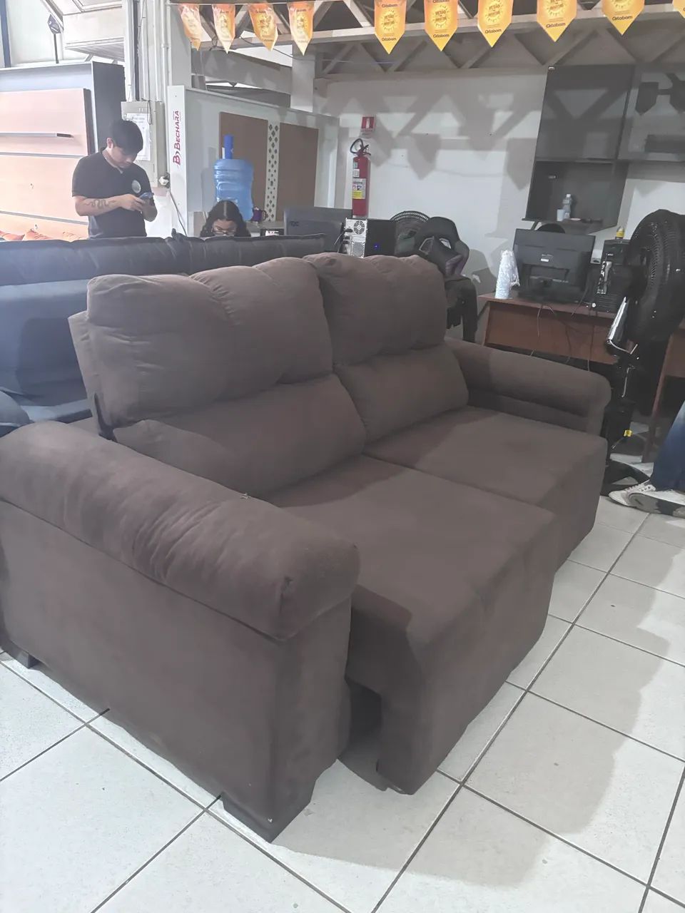 Sofá três lugares retrátil reciclável 