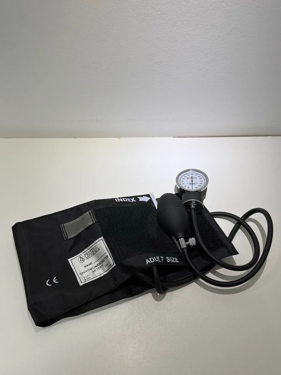 Esfigmomanômetro Prestige Medical