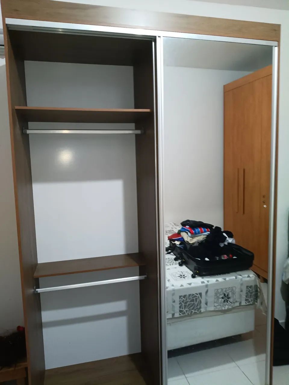 GUARDA ROUPA SOLTEIRO 