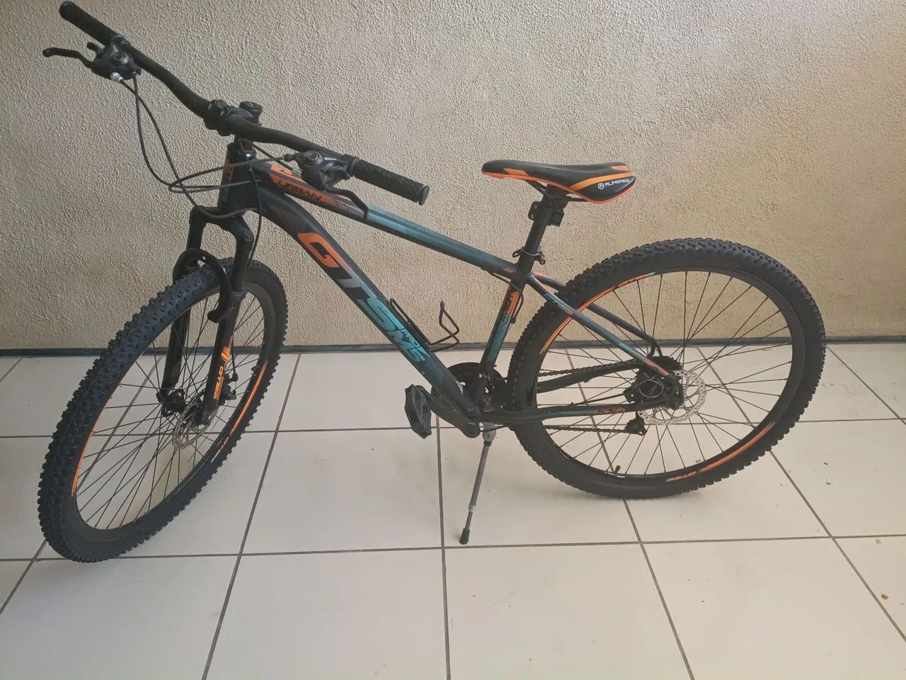 Bicicleta GTS Urban Aro 29 - Freio a Disco e Suspensão - Conservada