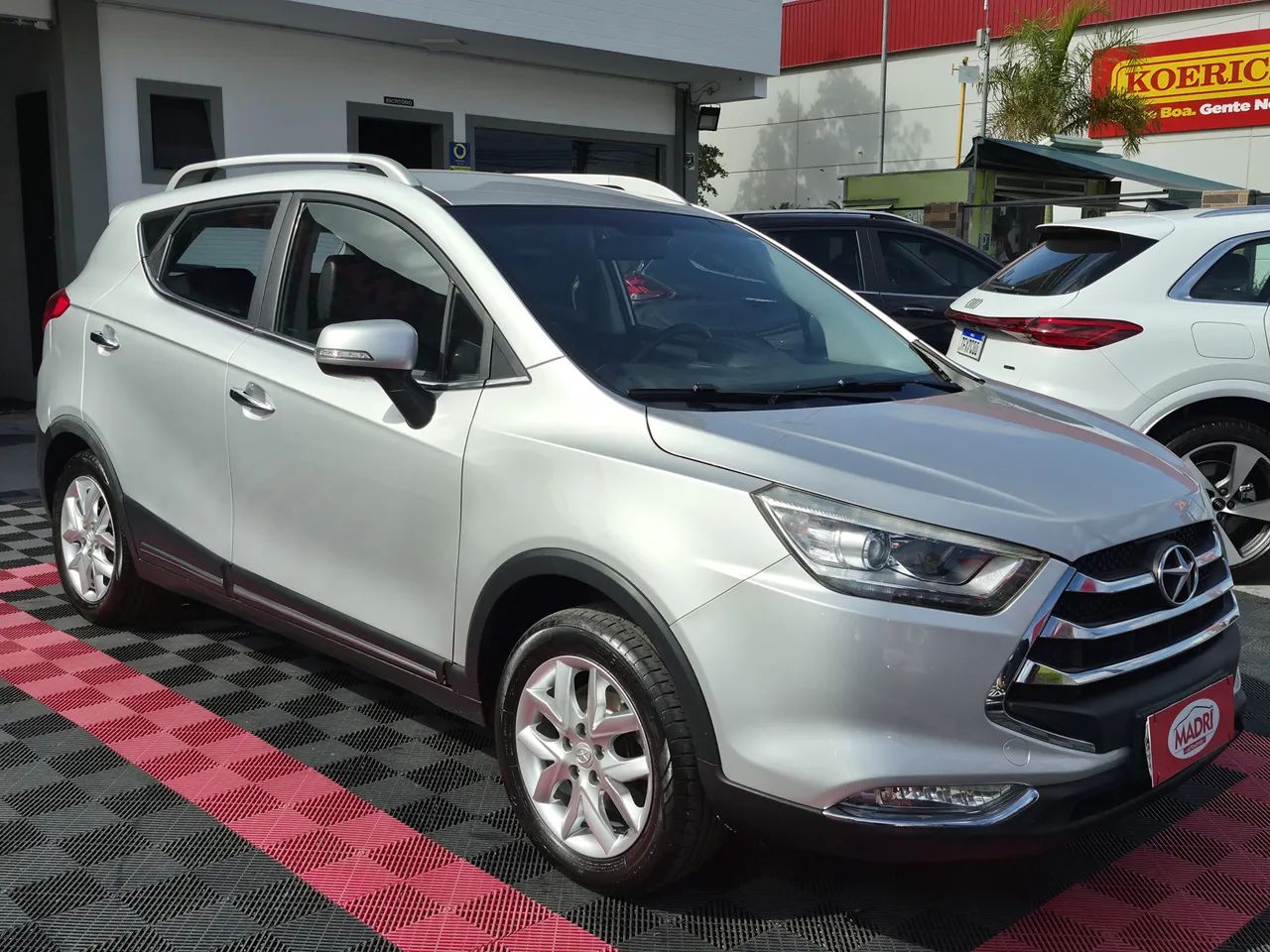 JAC T5 1.5 Jet Flex 16V 5P Mec. 2017 - Foto 5
