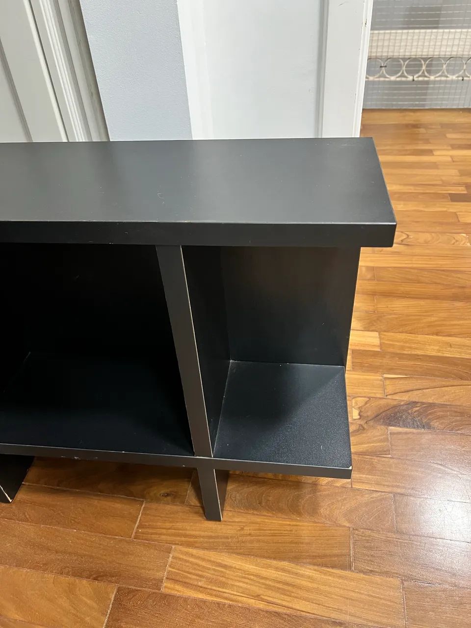 Mesinha lateral sofá aparador tok stok - Foto 3