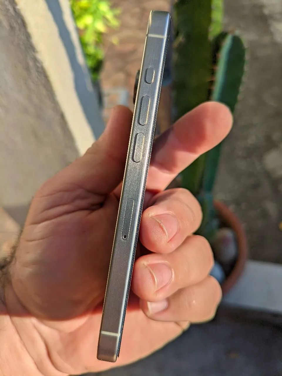 iPhone 15 PRO titânio natural  - Foto 3