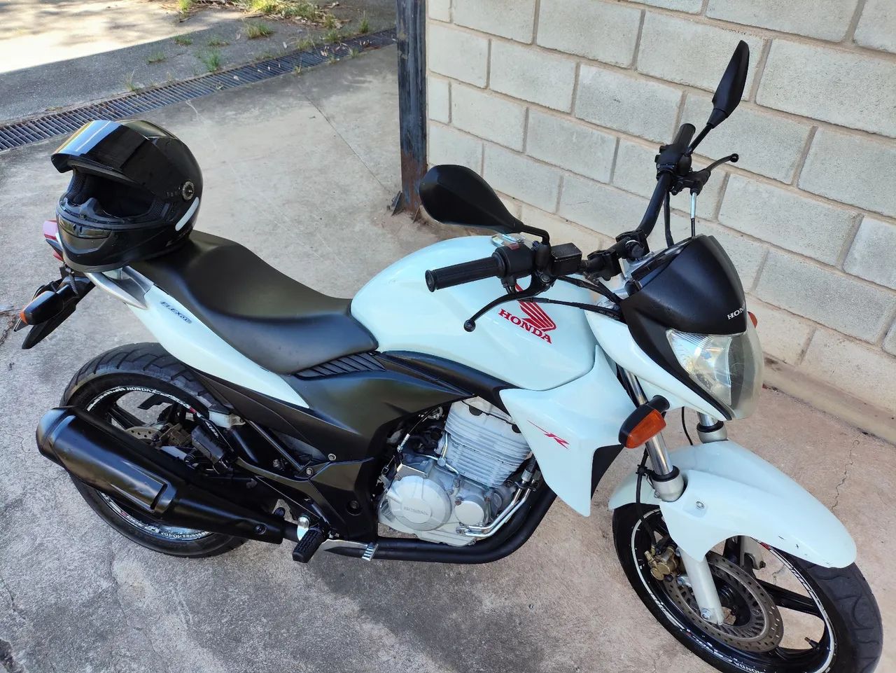 Cb300 impecável Só pegar e Andar ! 