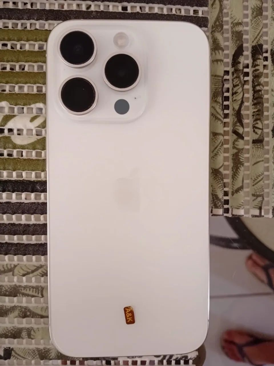 Vendese iPhone 15 pro branco em perfeito estado 128 gb - Foto 2