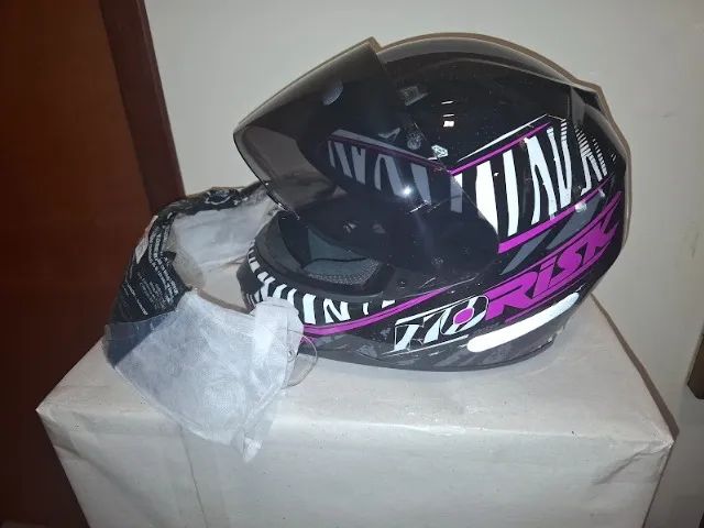 DESAPEGO RÁPIDO: Capacete Feminino Norisk FF391 Beauty (Preto/Lilás Zebra) - Foto 4