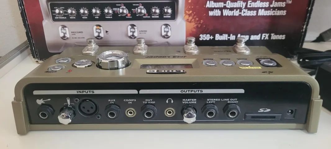 Pedaleira Loop Line 6 JM4 Looper multiefeitos p/ Guitarra e Voz na