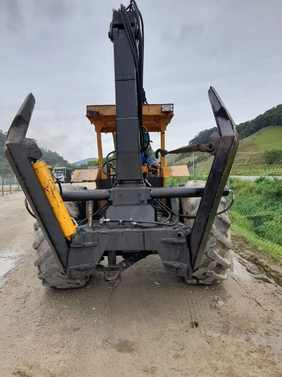 Trator valmet com munck  - Foto 2