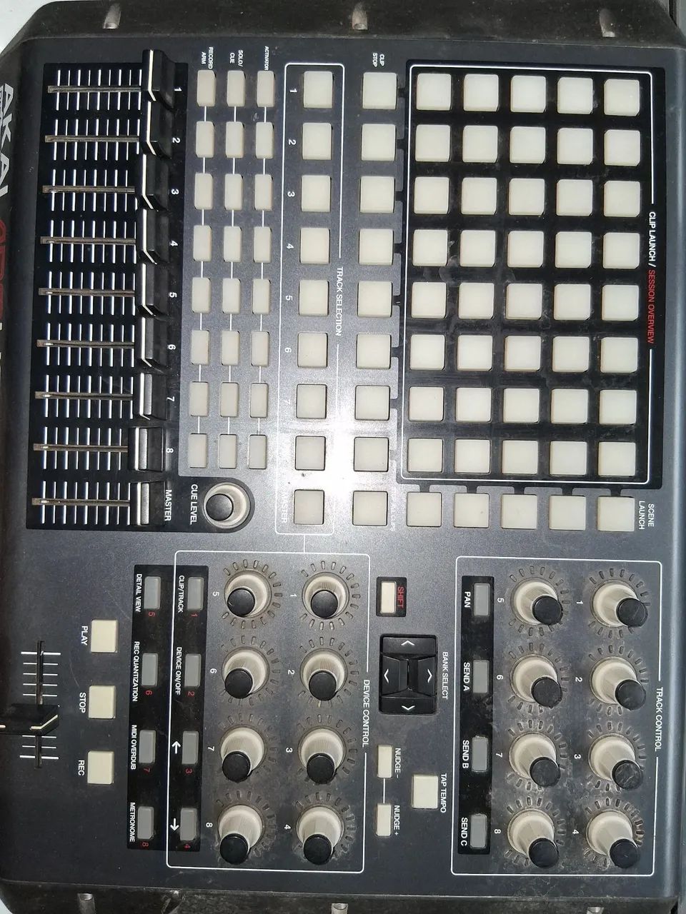 Controladora Akai Profssional APC40 Ableton Controller - Foto 2